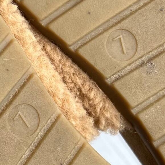 Stars Above Tan Teddy Slippers Cozy Slides Autumn House Shoes Size 7 - Picture 4 of 5